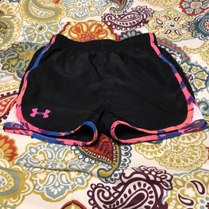Under Armour Matching Sets - Girl’s Under Armour shorts and tee Under Armour Matching Sets - Girl’s Under Armour shorts and tee